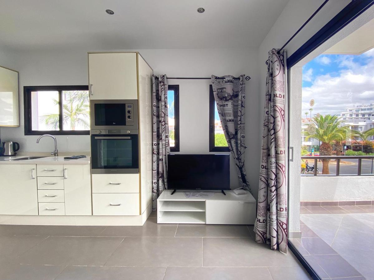 1 Bed Los Cristianos Near The Bus Station Arona  Kültér fotó