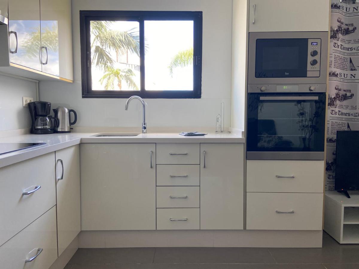 1 Bed Los Cristianos Near The Bus Station Arona  Kültér fotó