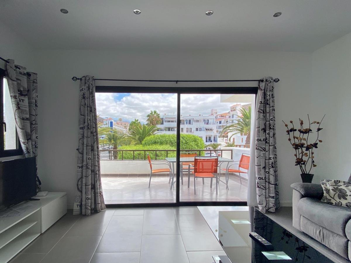 1 Bed Los Cristianos Near The Bus Station Arona  Kültér fotó