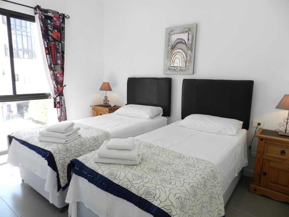 1 Bed Los Cristianos Near The Bus Station Arona  Kültér fotó